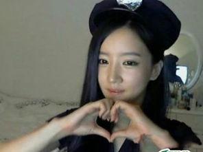 韩国女主播夏娃19,19岁闪耀舞台的青春传奇